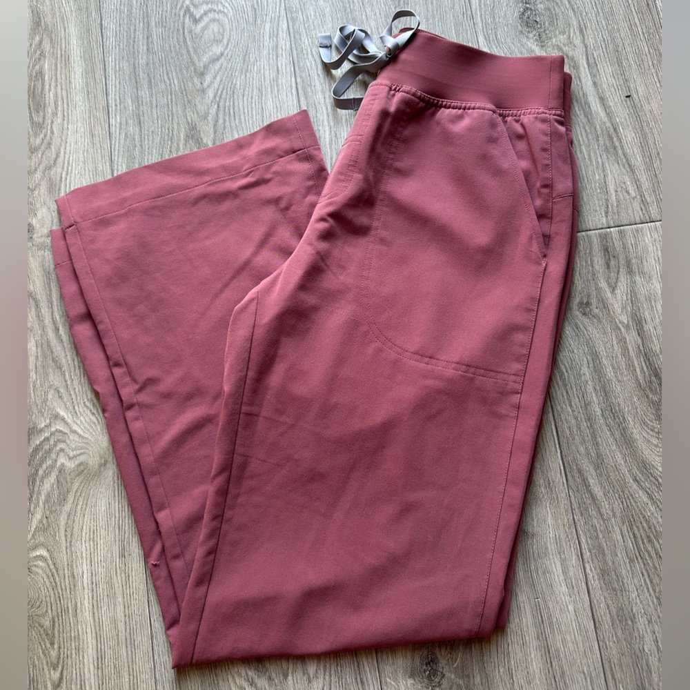 Figs High Waisted Isabel Wide Leg Scrub Pants in Mauve
